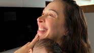 A atriz Claudia Raia se derrete pelo filho caçula, Luca, de um ano, em foto publicada nas redes sociais; veja - Reprodução/Instagram