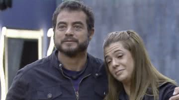 Dhomini e Adriana disputam mais uma DR no 'Power Couple' - Reprodução/Record