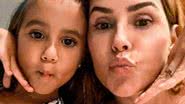 Deborah Secco se derrete pela filha - Instagram
